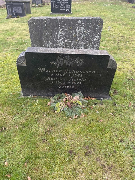 Grave number: Lax mell Kv3 43+44