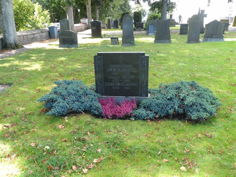 Grave number: SK F    47, 48