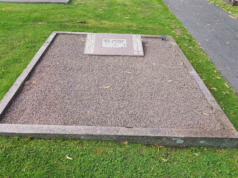 Grave number: 06 60139