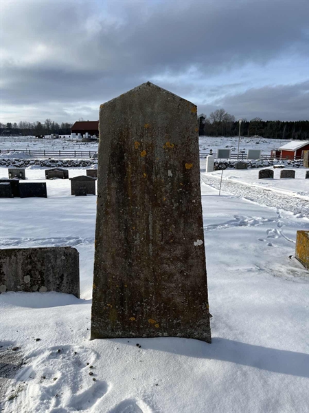 Gravnummer: BE G    18