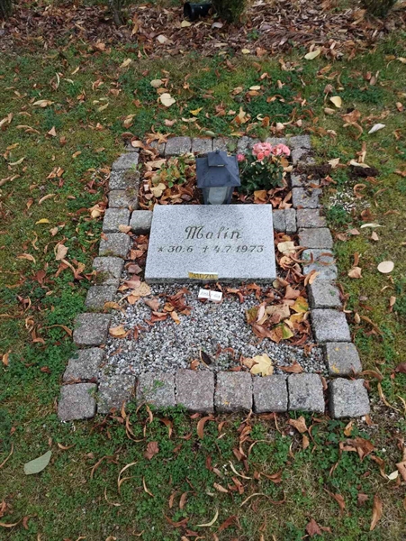 Grave number: NÅ 31    23