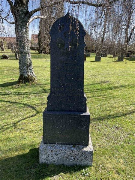 Grave number: Ä G C    36