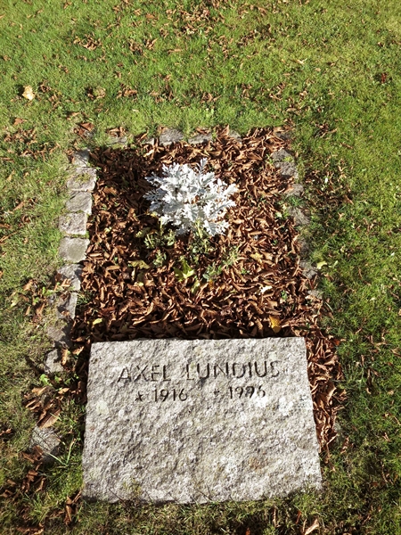 Grave number: HNB II    67