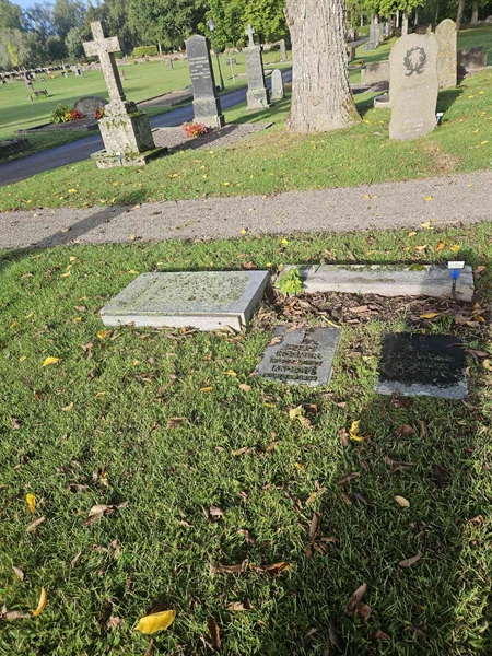Grave number: Fr 4   653-654