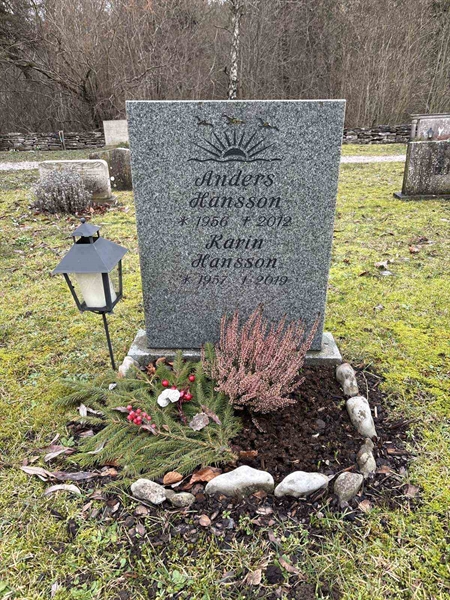 Grave number: L A 69, 70