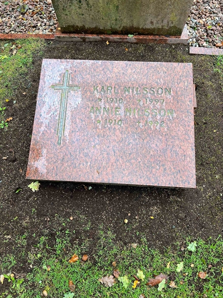 Grave number: VV 5   281, 282