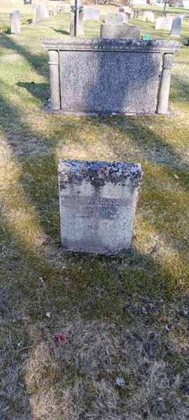 Gravnummer: 3 Nya F    90-B