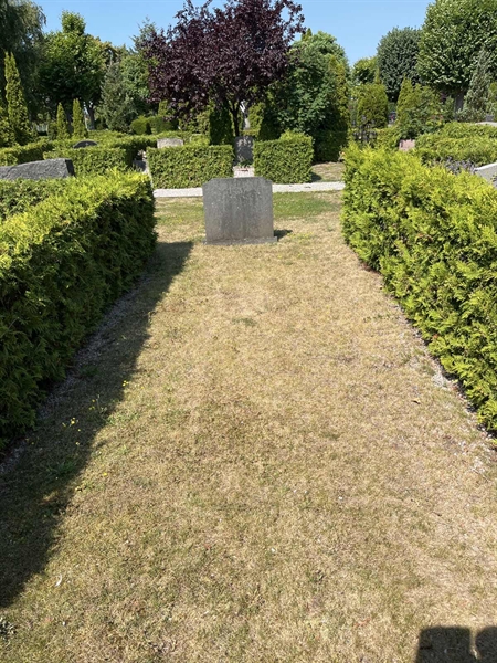 Grave number: NK VI    82