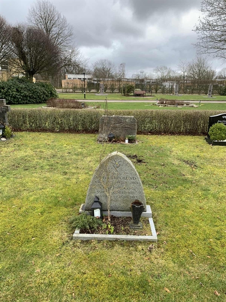 Grave number: SÖ R    67, 67A