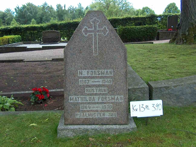Grave number: HÖB 13   390