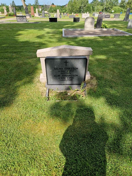 Grave number: 05 R  109