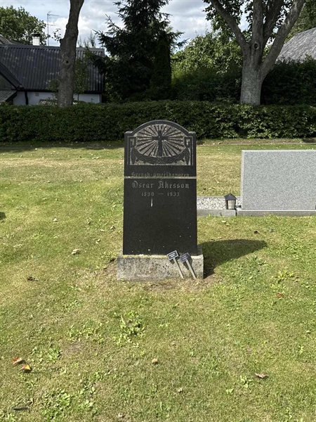 Grave number: ON D   147