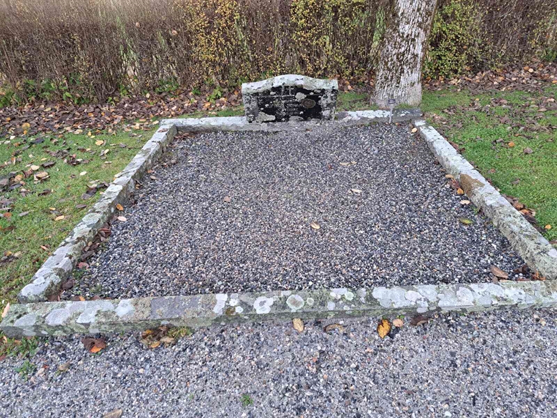 Grave number: LN 001  1017, 1018