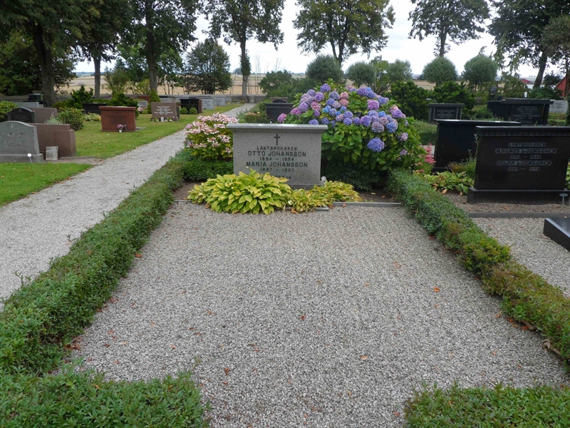 Grave number: SK H    33, 34, 35, 36
