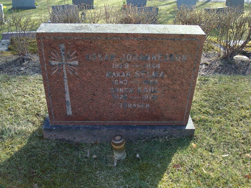 Grave number: KU 06    77, 78