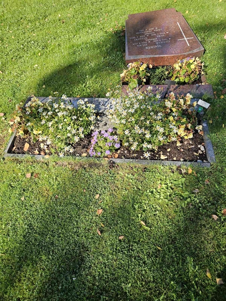 Grave number: Fr 7   408-410