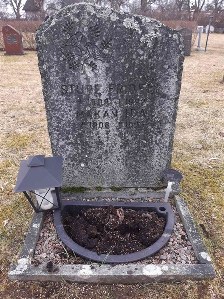 Grave number: F V C   291-292