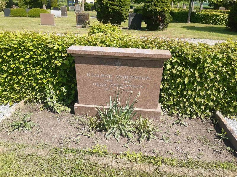 Grave number: SN M     5, 6