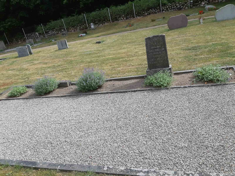 Grave number: VO C   105, 106, 107, 108