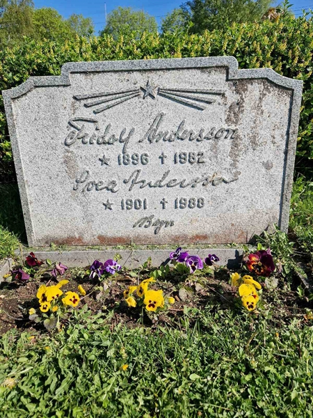 Grave number: 501 24 4979-4980
