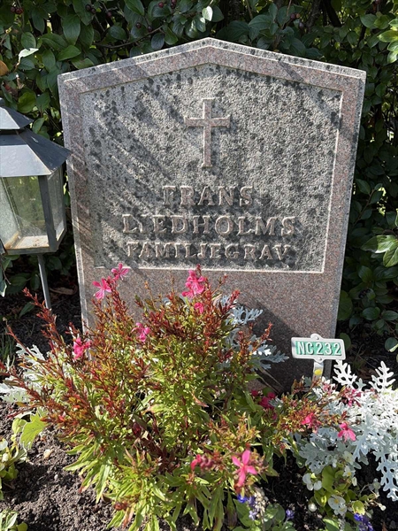 Grave number: 1 NC   232
