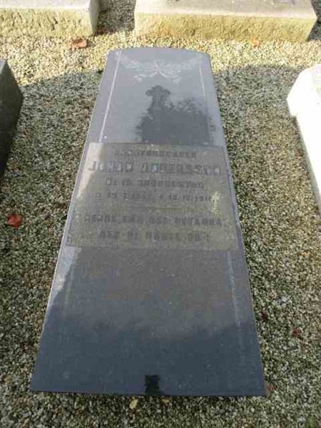Grave number: ÖK B    037