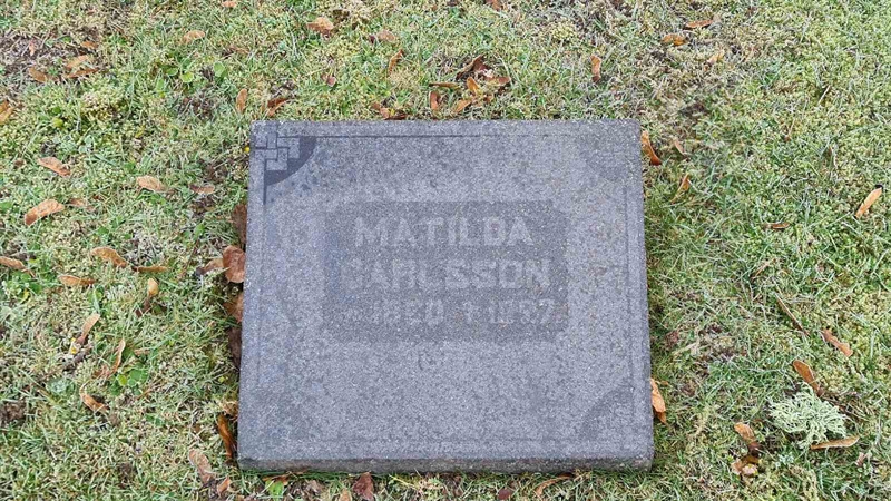 Grave number: M G 14 114