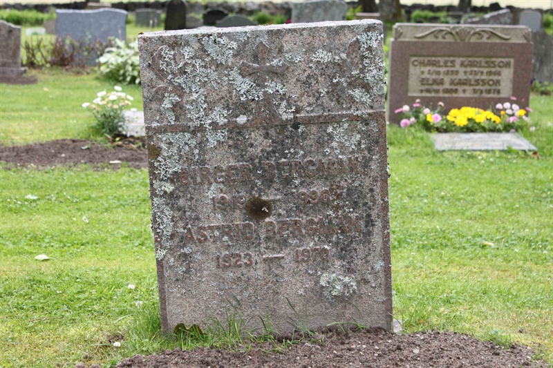 Grave number: GK SUNEM   116, 117