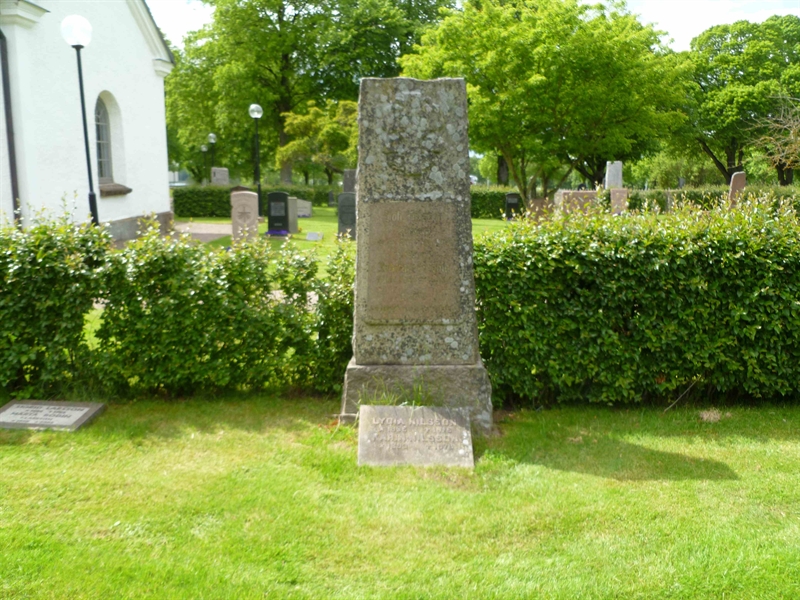 Grave number: ROG C  111, 112