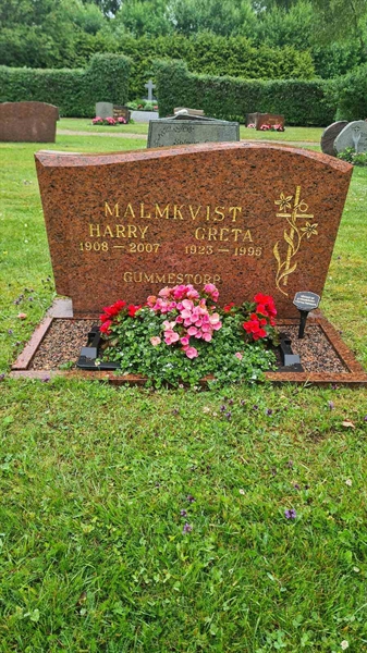 Hautatunnus: M N 15 17-18