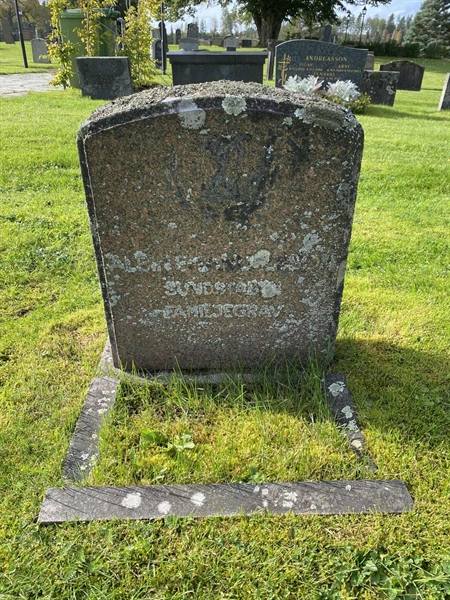 Grave number: 4 Me 10    65-66