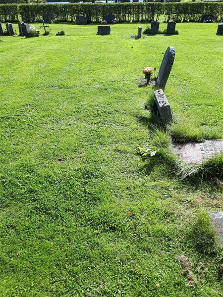 Grave number: NK A A   128