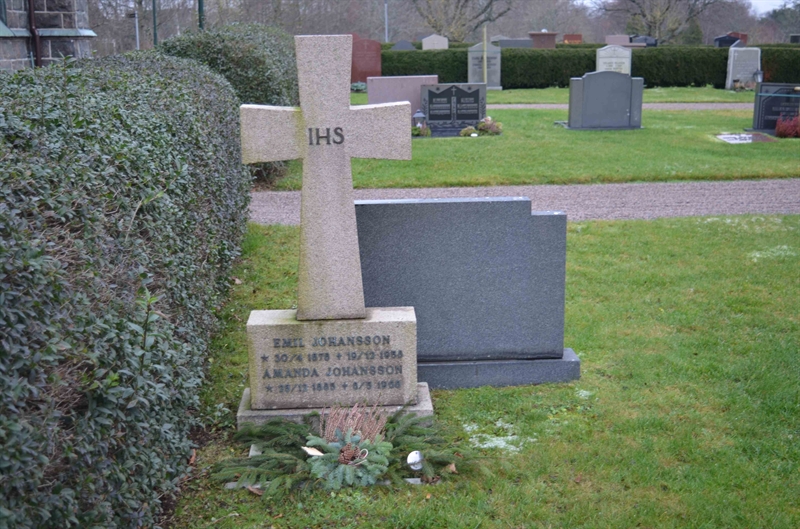 Grave number: TR 3    54