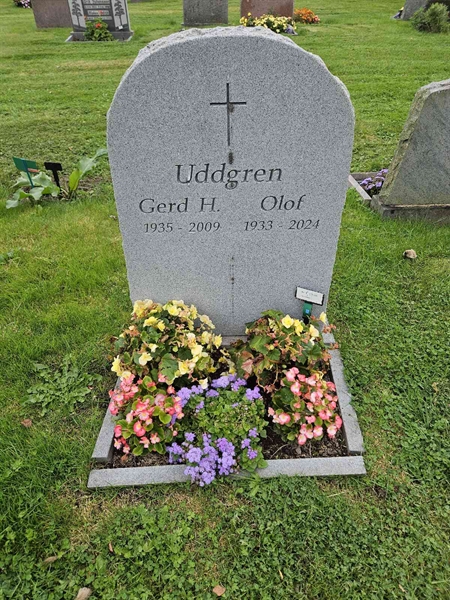 Grave number: Fr 8   153-154