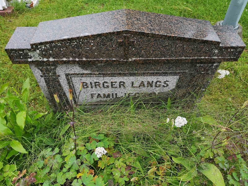 Grave number: NK 12    30