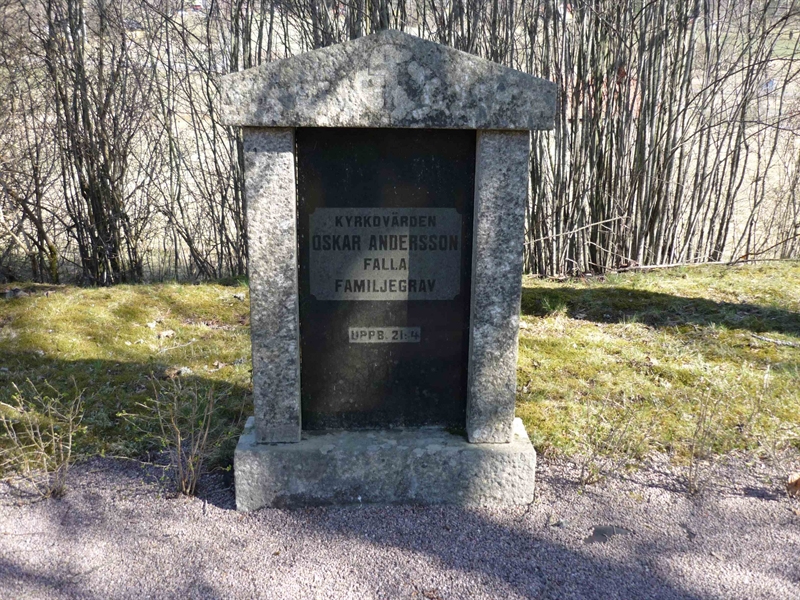 Grave number: ÖD 08   31, 32, 33