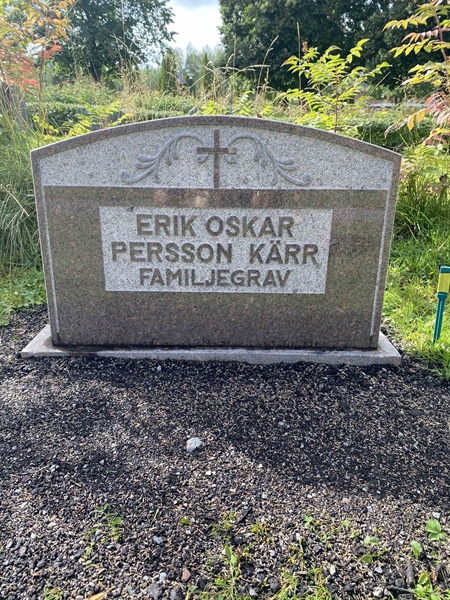 Grave number: 1 01 134, 135