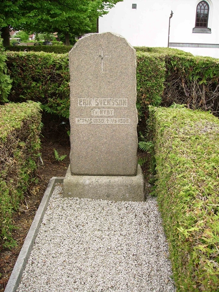 Grave number: LM 2 18  066