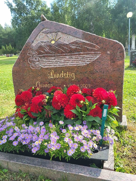 Grave number: 001 4  3329