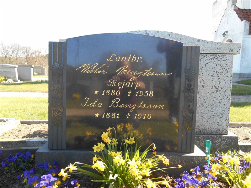 Grave number: VM D    85, 86
