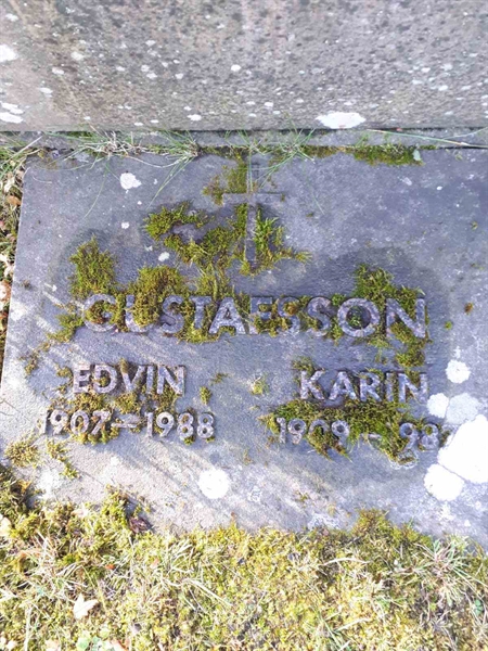 Gravnummer: GK F 2   143