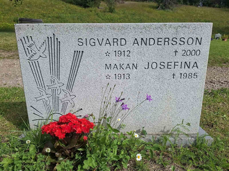 Grave number: 001 3  2152