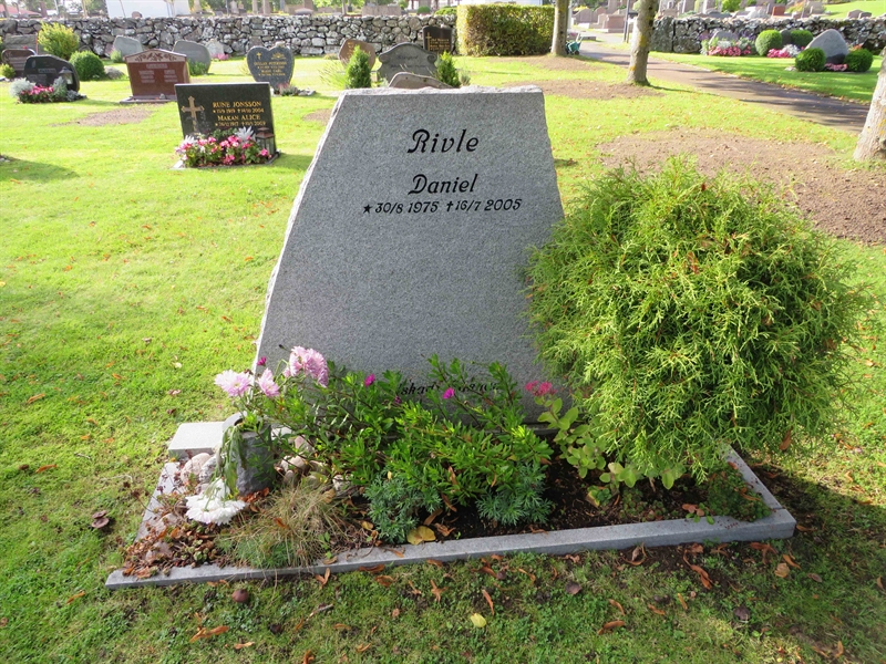 Grave number: 1 10  126