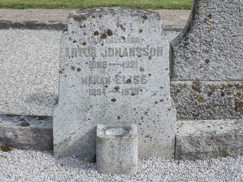 Grave number: NSK 05    38