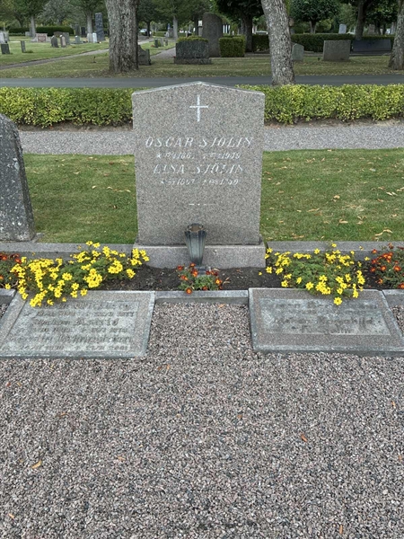 Grave number: 33 6   103