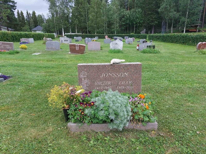 Grave number: FÖ 7    39, 40