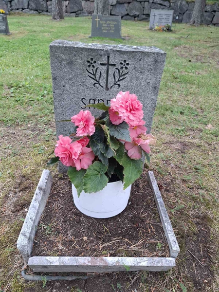 Grave number: 001 2  1540