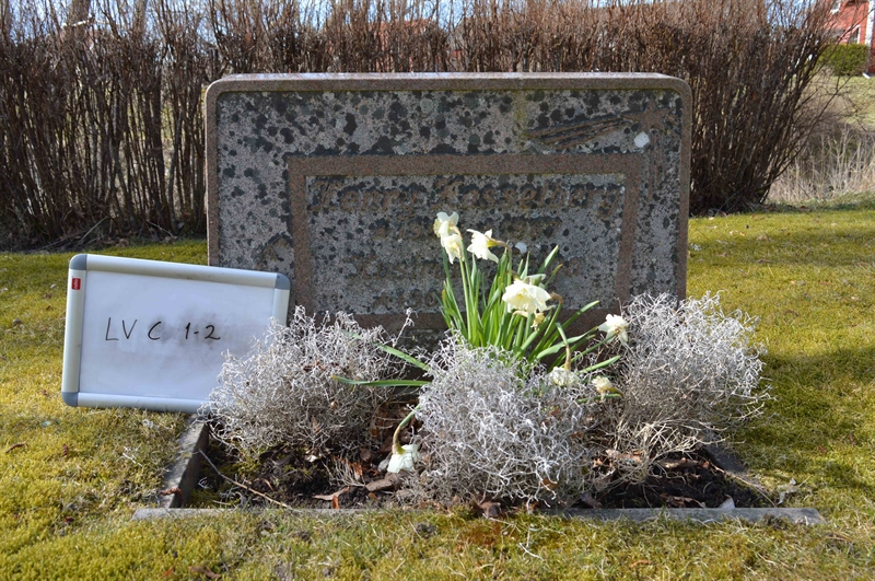 Grave number: LV C     1, 2