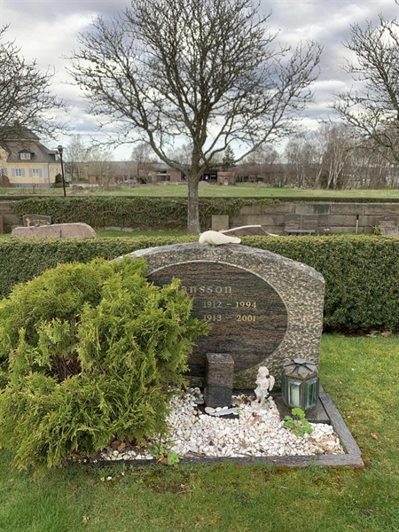 Grave number: SÖ L    16, 17
