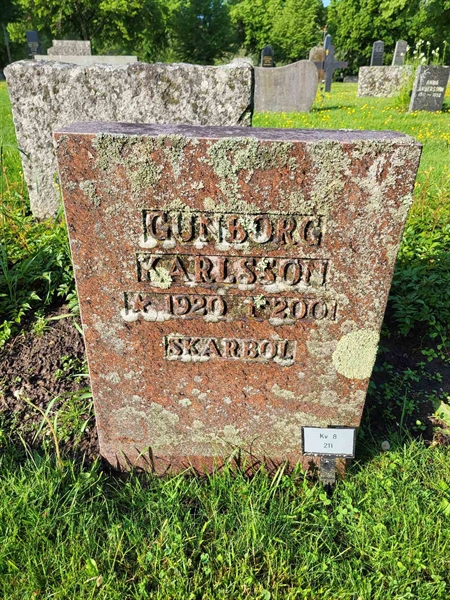 Grave number: kö 01 08   211